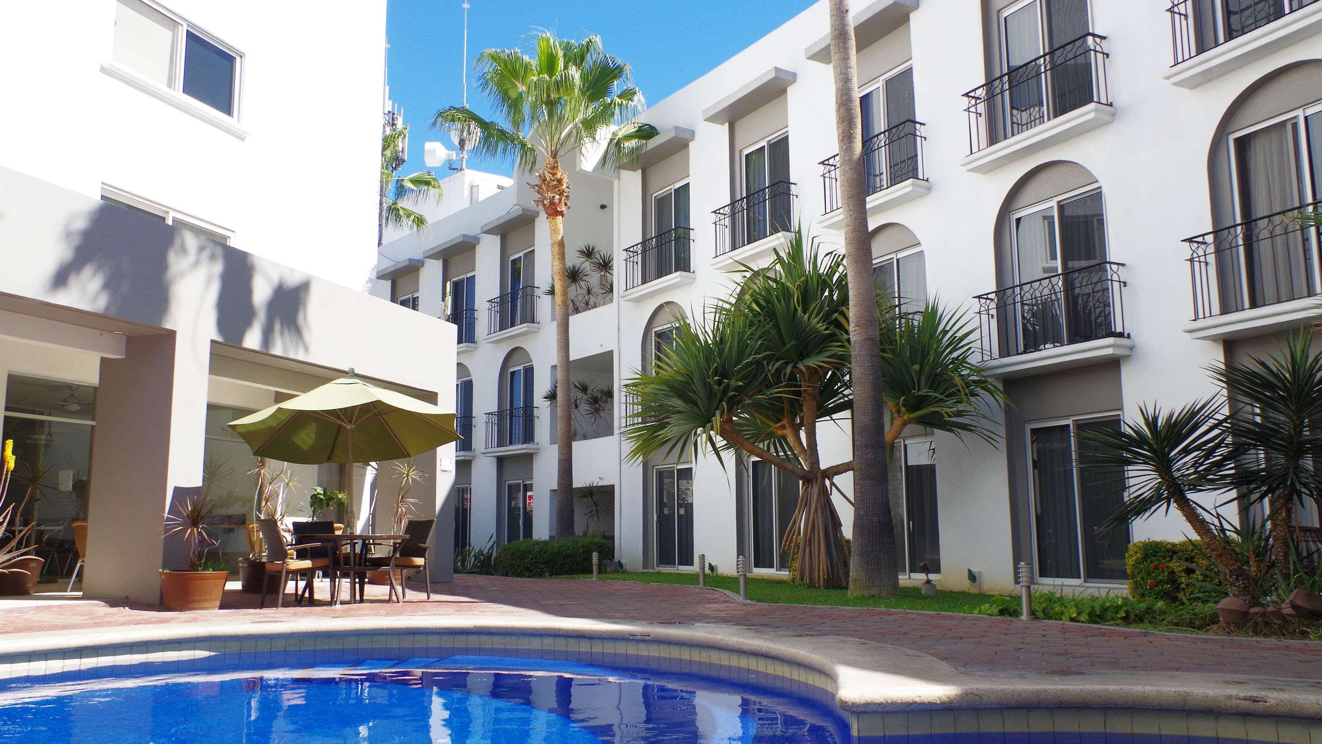 Seven Crown Express & Suites By Kavia Cabo San Lucas Exterior foto