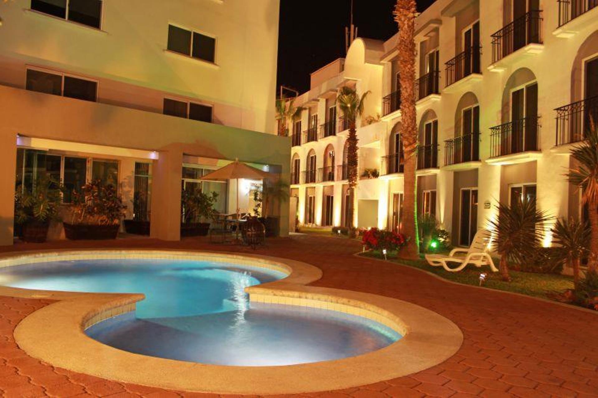 Seven Crown Express & Suites By Kavia Cabo San Lucas Exterior foto